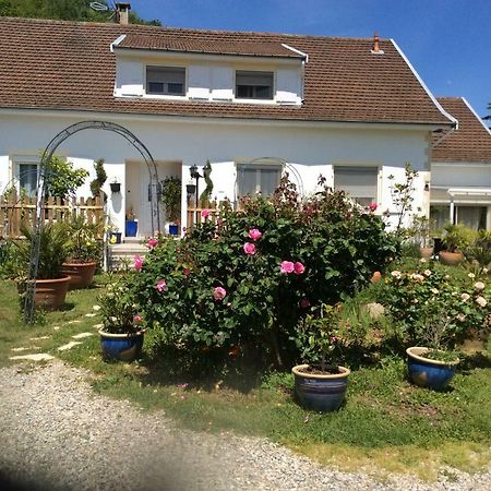 Gites Et Chambres D'Hotes Les Roses The 奥特里韦 外观 照片