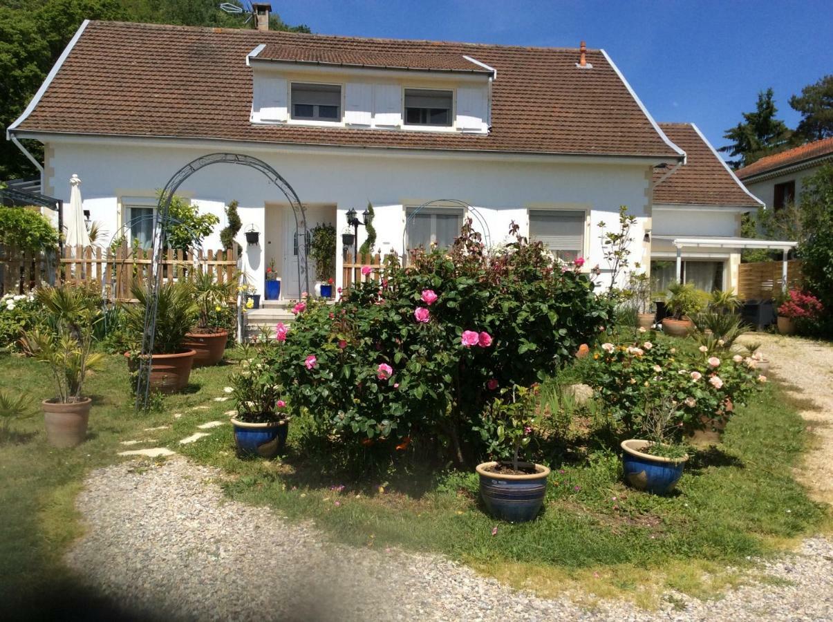 Gites Et Chambres D'Hotes Les Roses The 奥特里韦 外观 照片