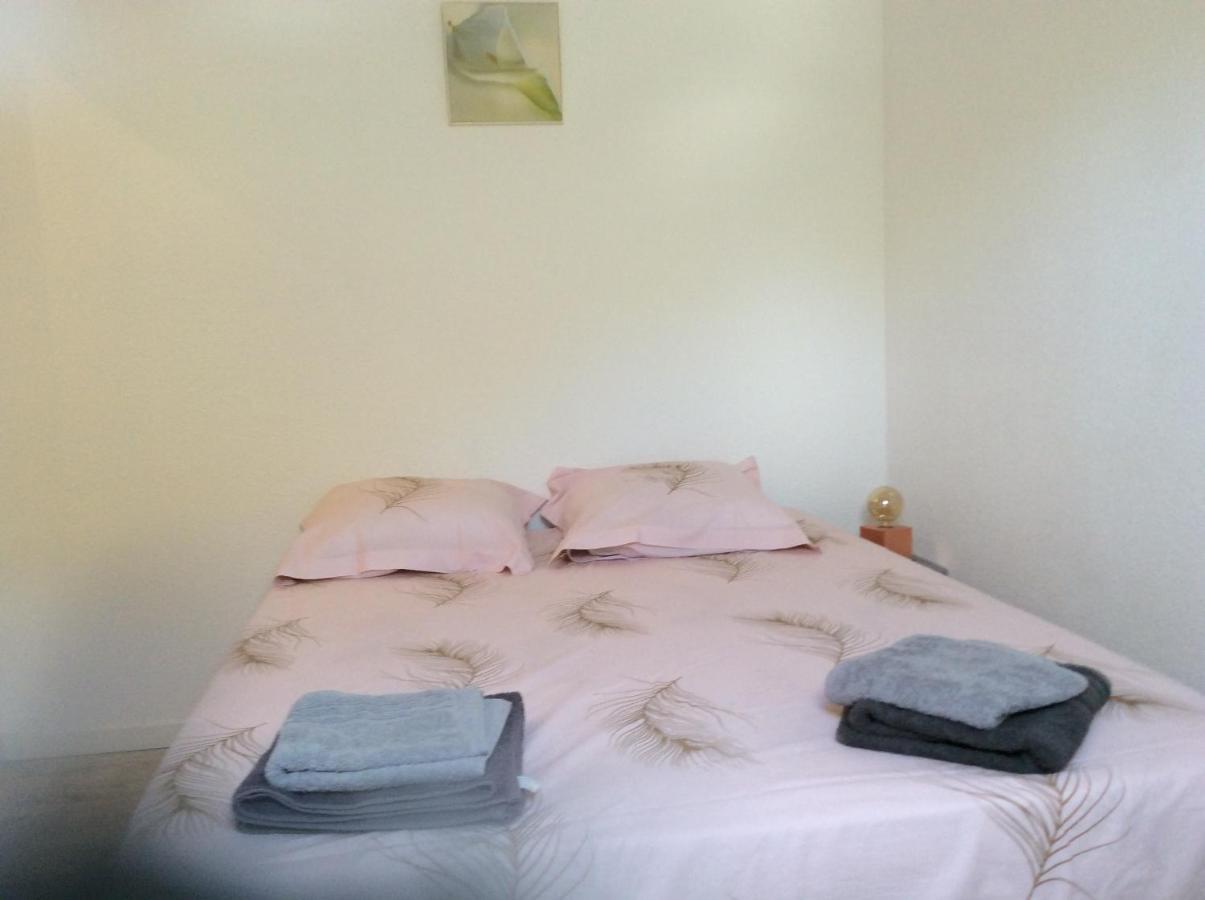 Gites Et Chambres D'Hotes Les Roses The 奥特里韦 外观 照片